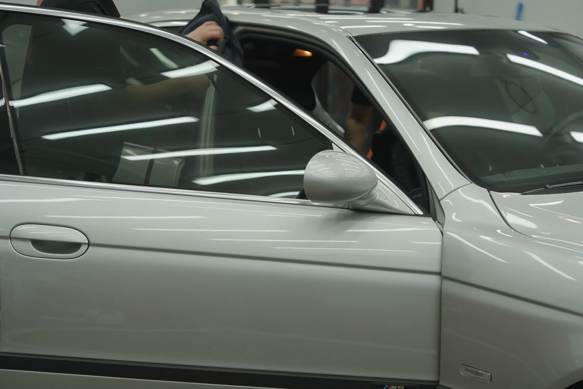 BMW M5 디테일링 시공 사진 4